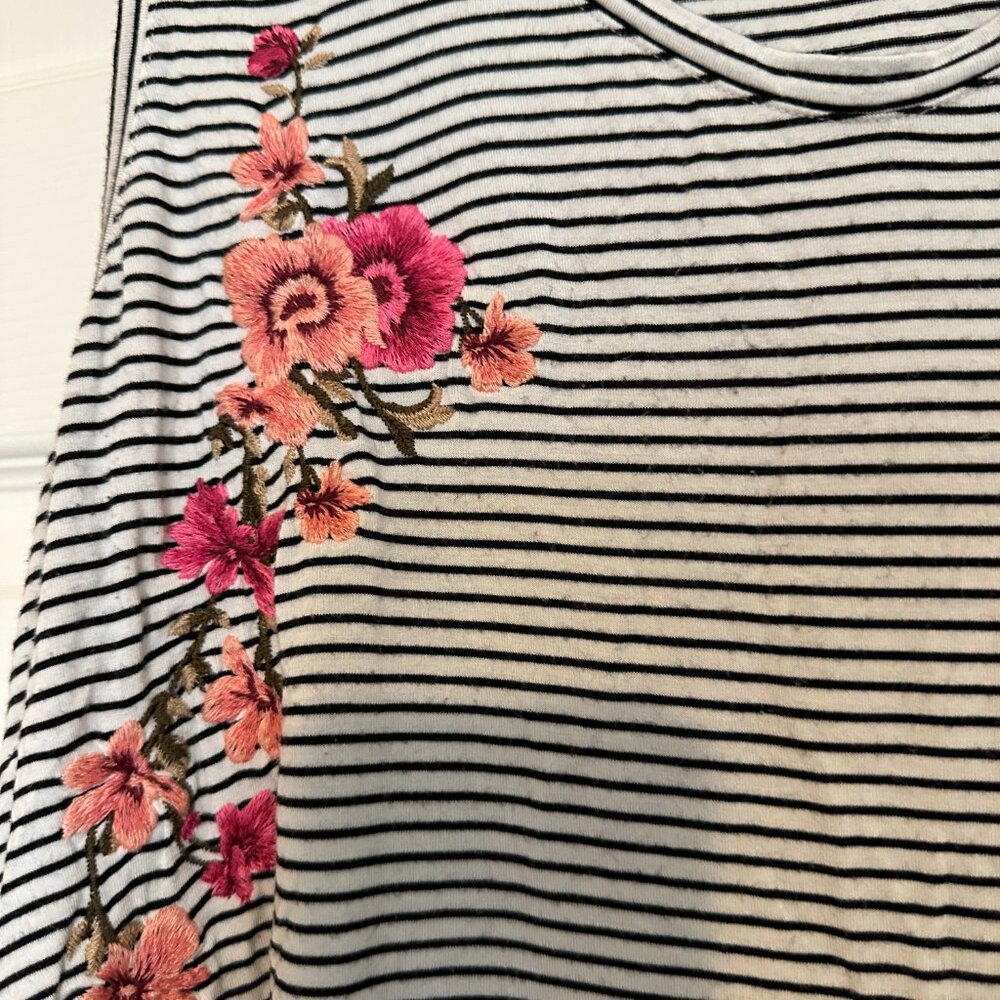 AE American Eagle Striped Floral Embroidery Tunic Tank XXL - Picture 2 of 4